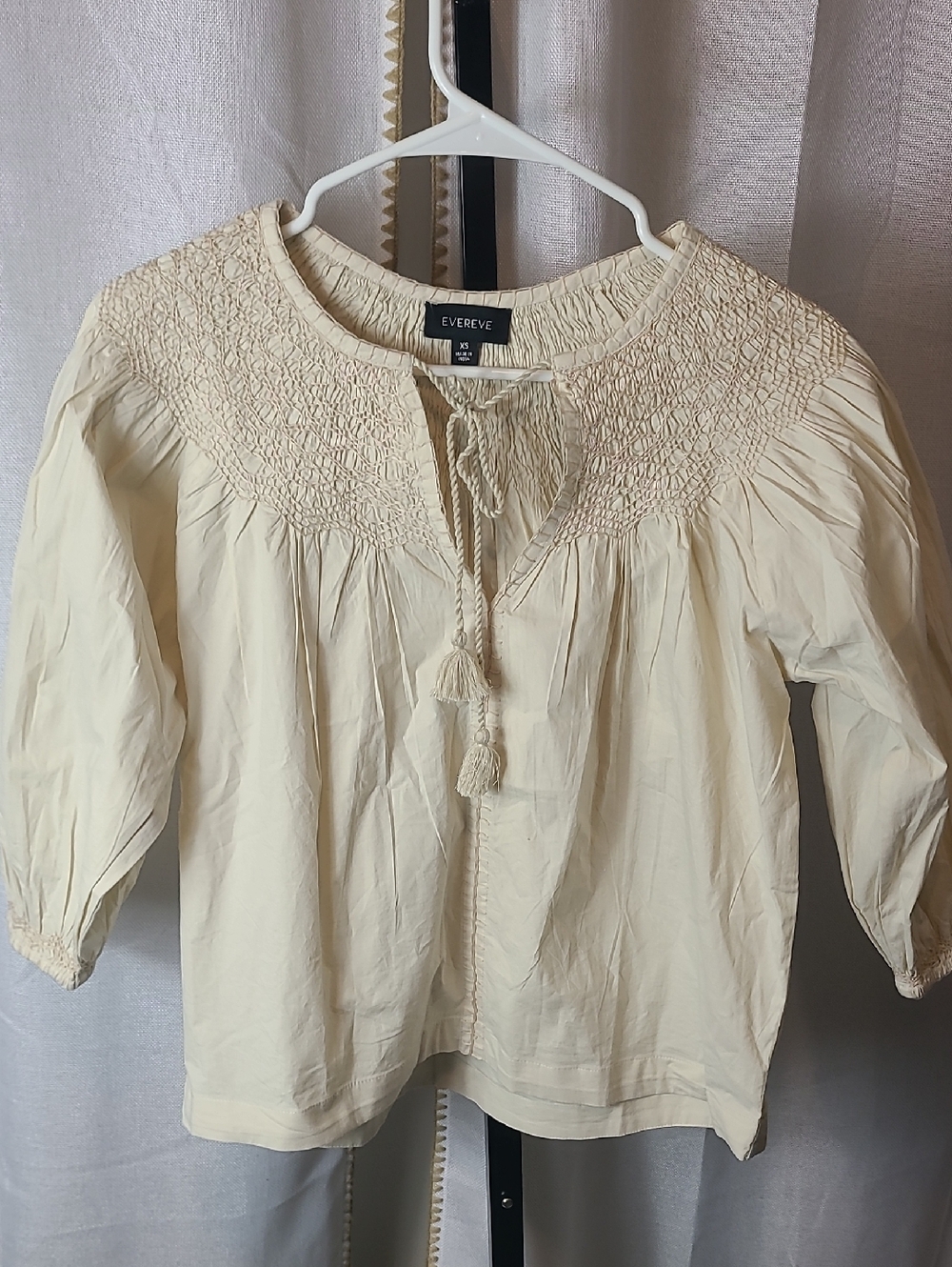 Evereve Top Blouse NWOT Smocked 3/4 Sleeve Boho Cream XS - Picture 2 of 5